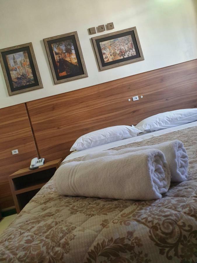 Hotel Pousada Henrique Lage 因比图巴 外观 照片
